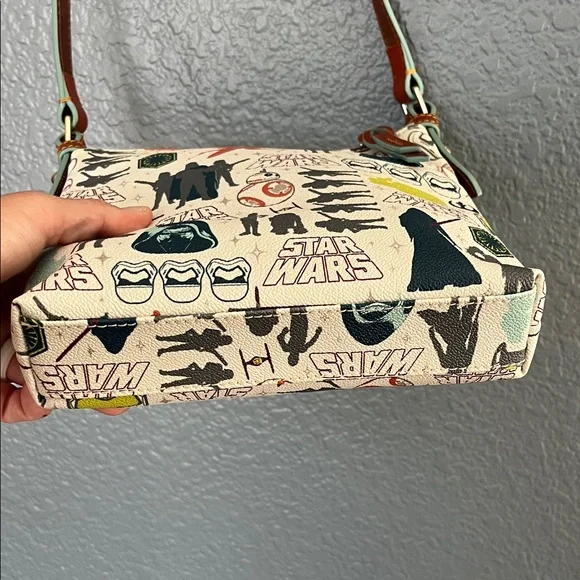 Dooney & Bourke Disney Star Wars Cream Graphic Crossbody Bag - Picture 7 of 16